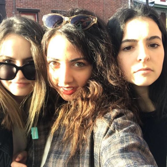 Meet your Posher, Francesca - Picture 1 of 2